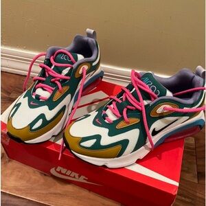 Brand New Women’s Nike Air Max